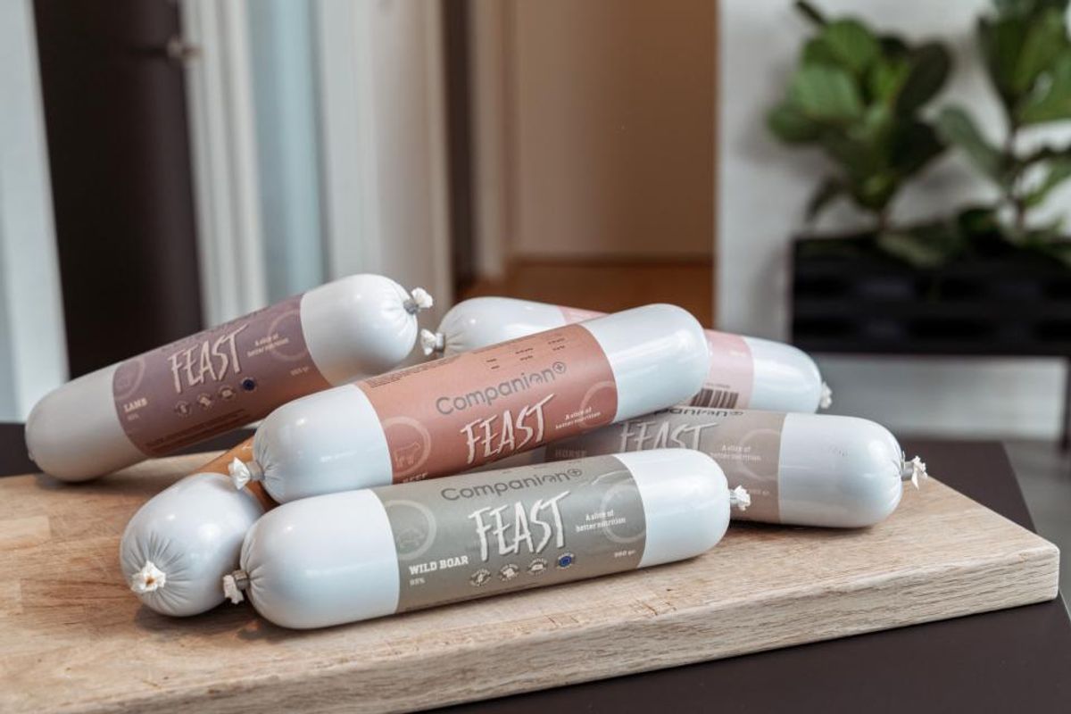 Companion+ FEAST Lam 350g | Saftig Hundefôrpølse